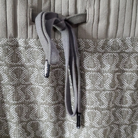 LULULEMON Reversible Jacket - Picture 13 of 13